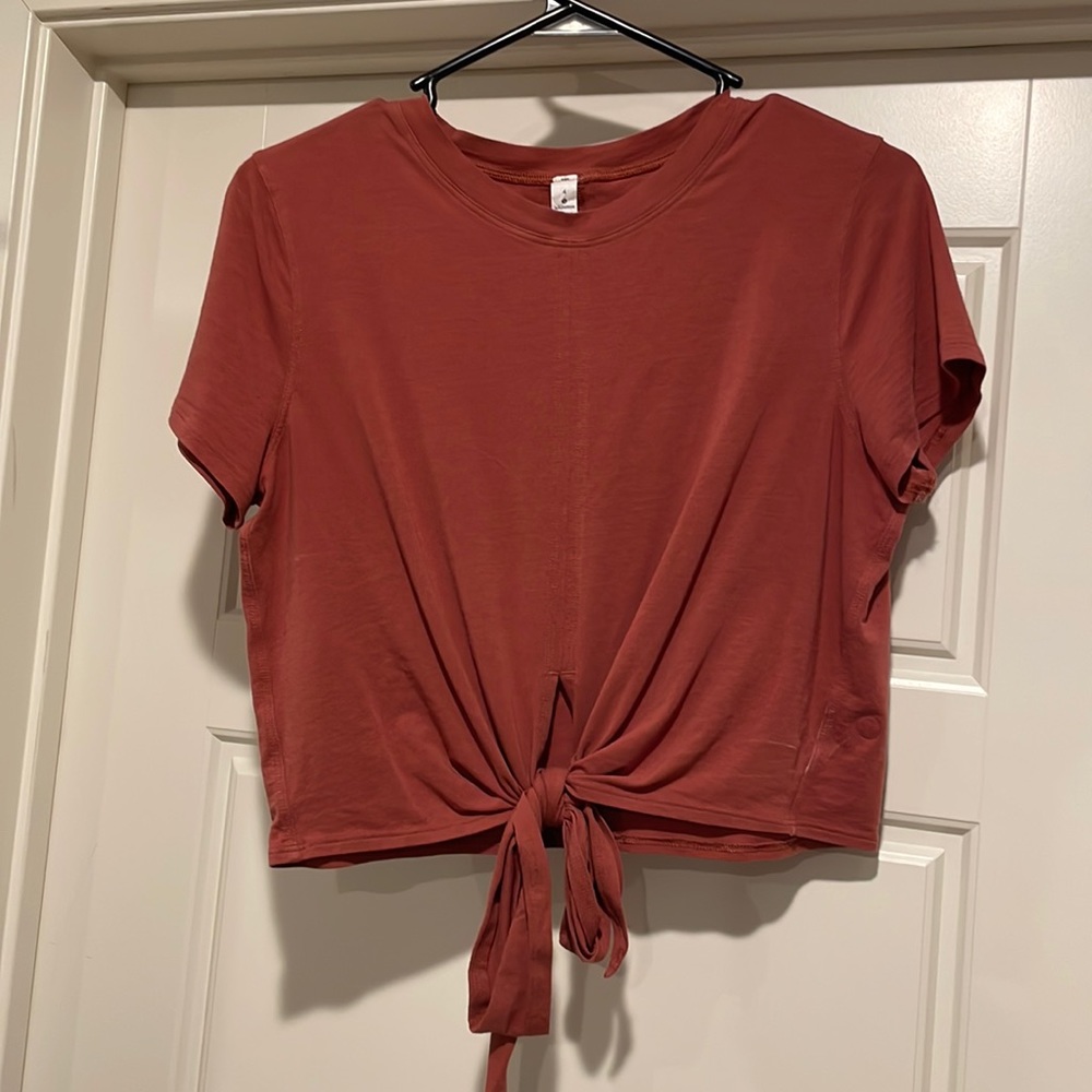 Lululemon top